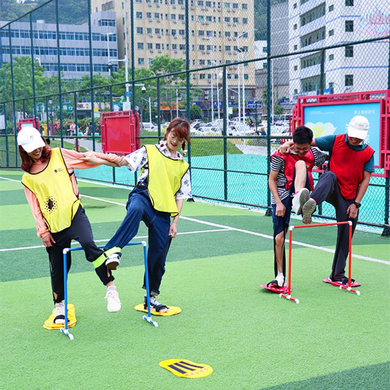 Party Games For 3 People - Lucu Kaki Besar Permainan Luar Ruangan