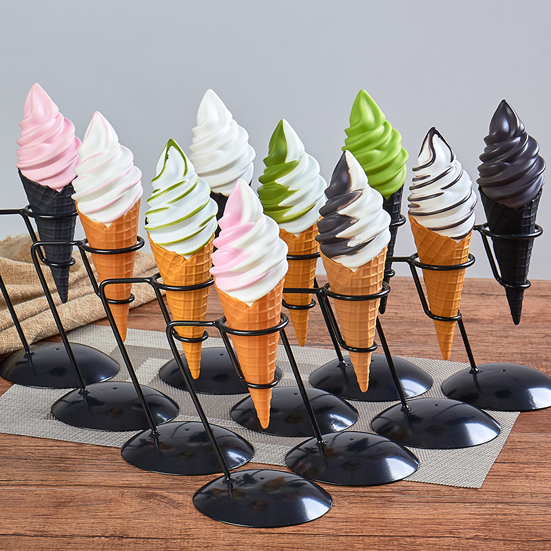 Model Kerucut Es Krim Plastik  - Party Games Graduation ulasan dan harga