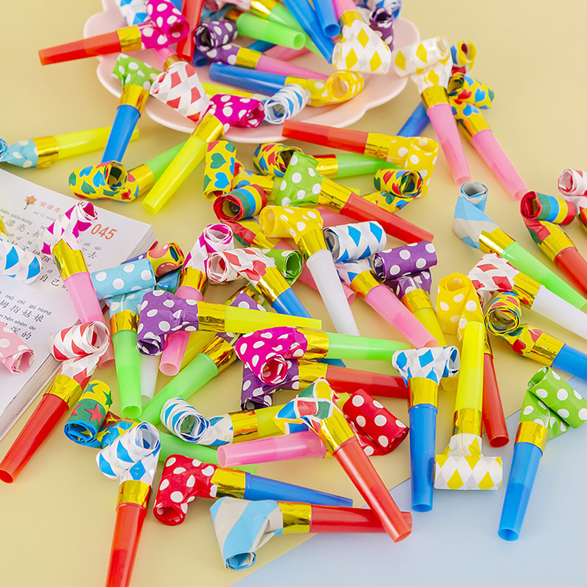 30 buah mainan peluit warna-wa - Party Games Graduation ulasan dan harga